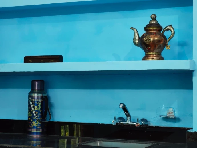 Guest room with cooking facilities and mountain surroundings in Kinnaur
